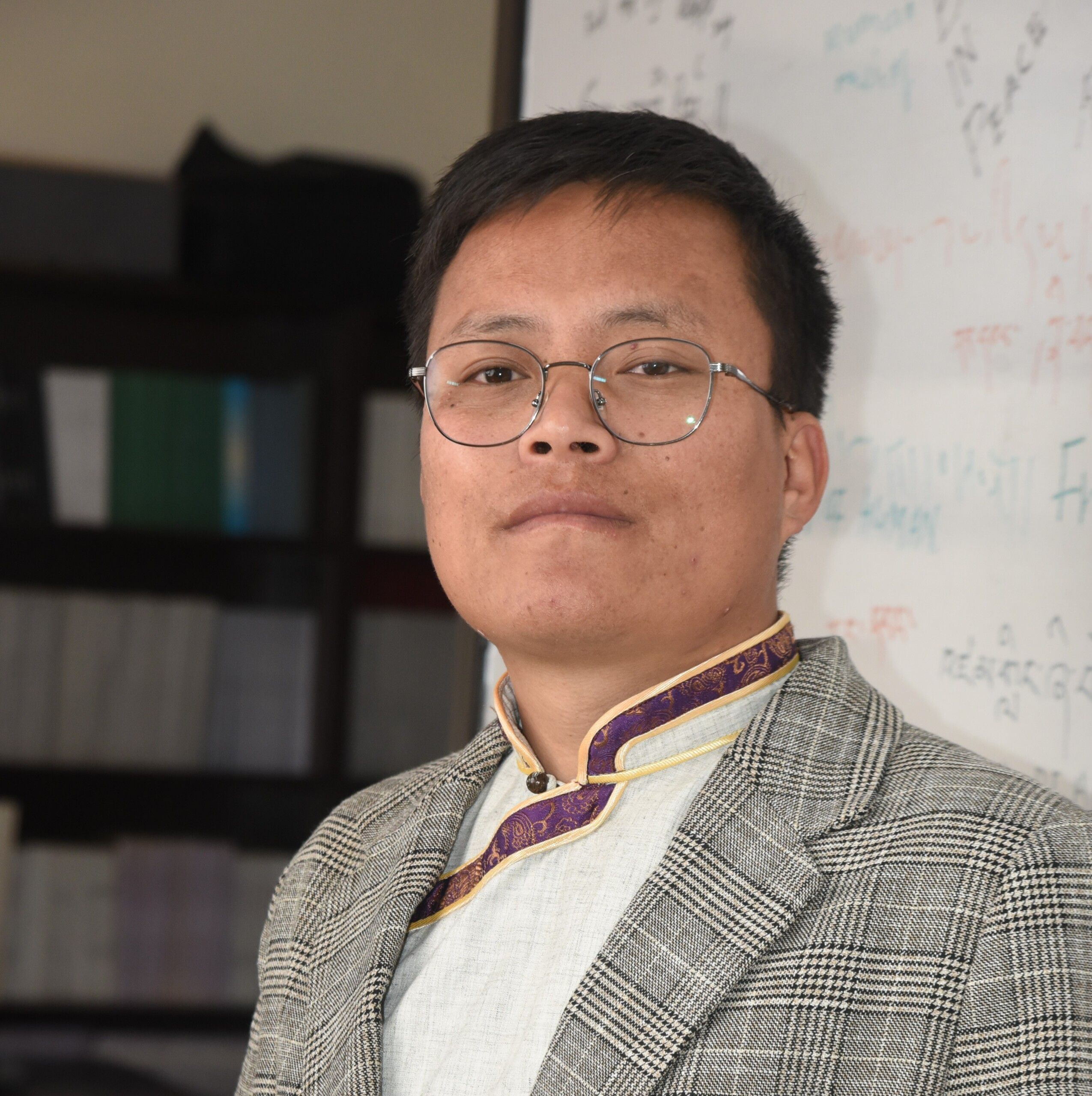 ཉི་མ་འོད་ཟེར།